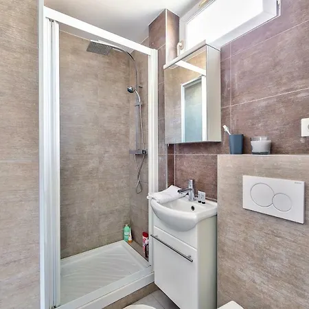 Studio For Two People In ! شقة *